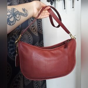 Vintage Coach Lightweights Wine Large Swinger 4040🍷